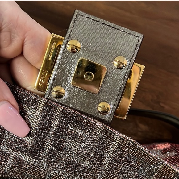 Fendi Metallic Lurex Shimmer Baguette Anniversary Edition - Picture 8 of 8